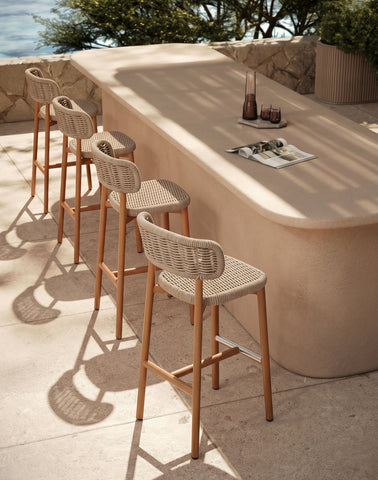 SHELL BARSTOOL