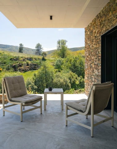 STRING LOUNGE CHAIR