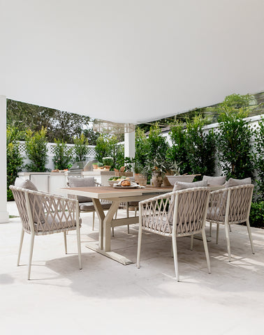 HANNAH EXTENDABLE DINING TABLE