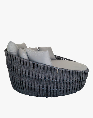 NAOMI DAYBED