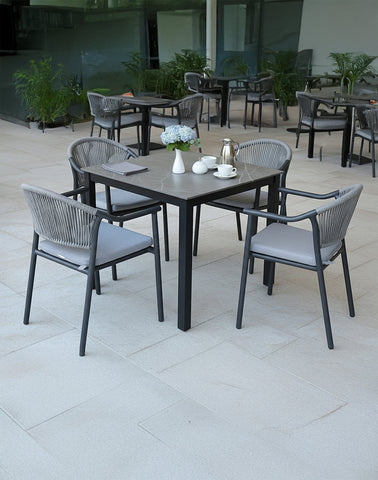 NOA DINING TABLE